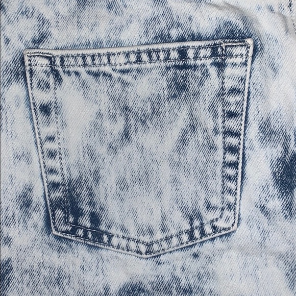 TopShop Acid Washed Denim Skirt - Picture 6 of 7